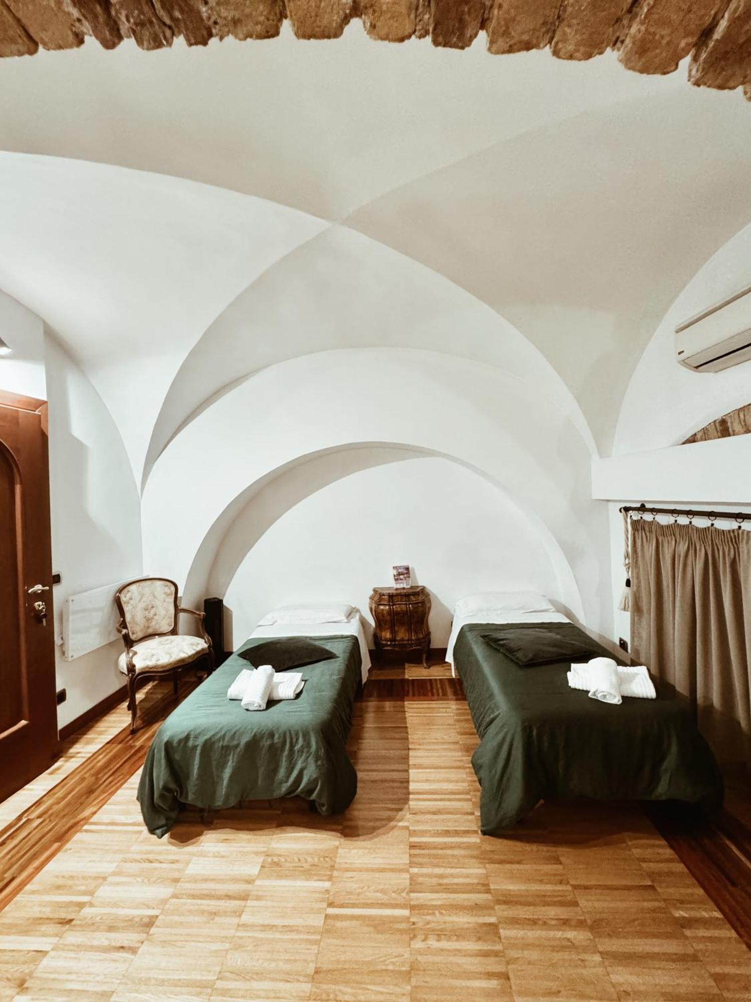 Residenza Tritone Luxury Guest House Trevi Fountain Rom Exterior foto