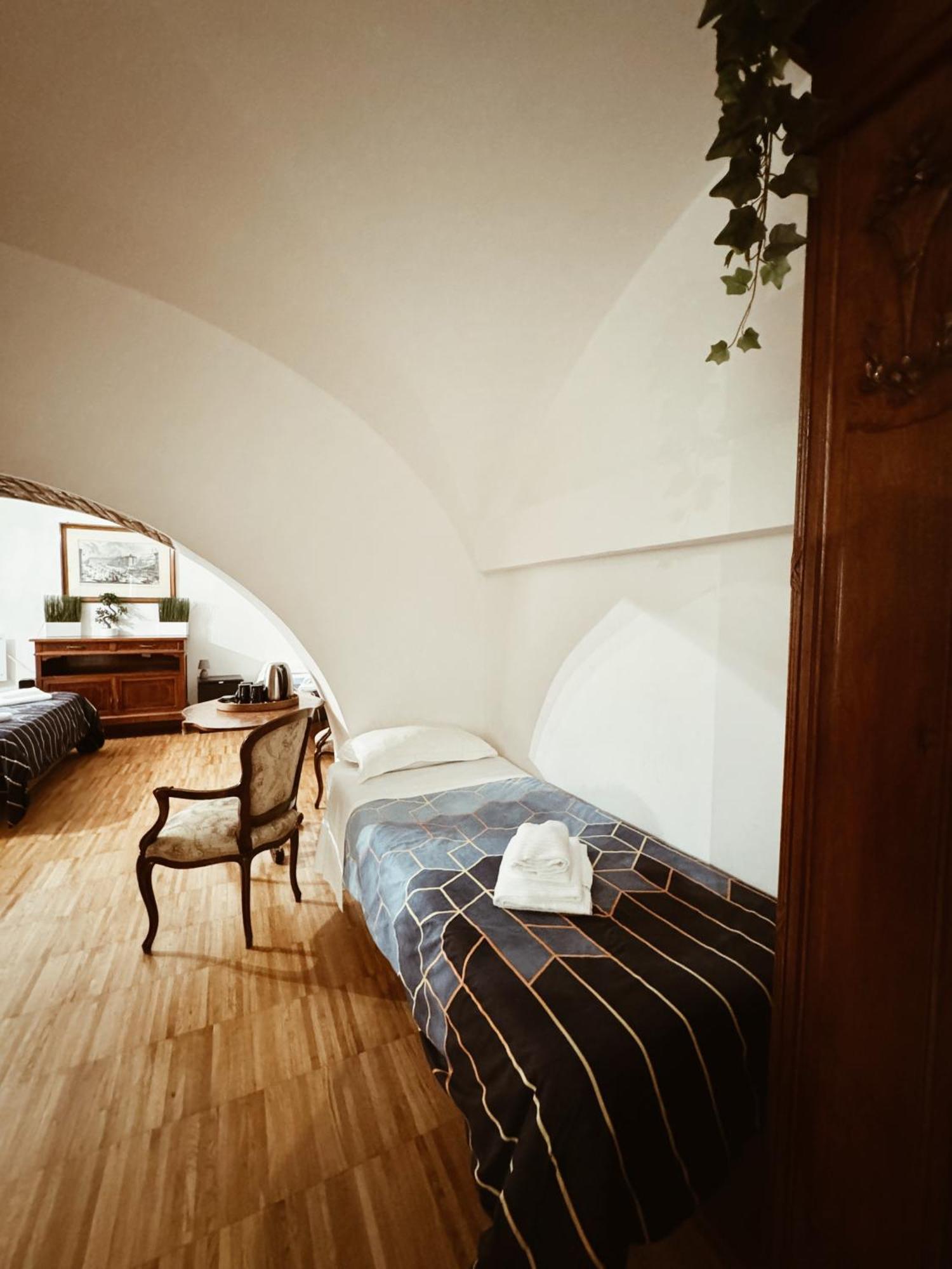 Residenza Tritone Luxury Guest House Trevi Fountain Rom Exterior foto